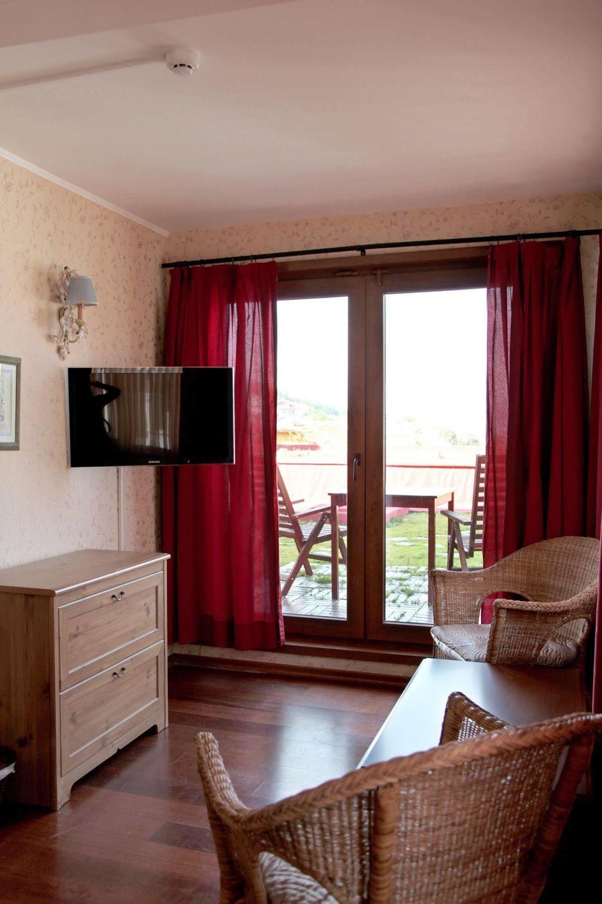 L'Isola Guesthouse (Adults Only) Хейбелиада Экстерьер фото